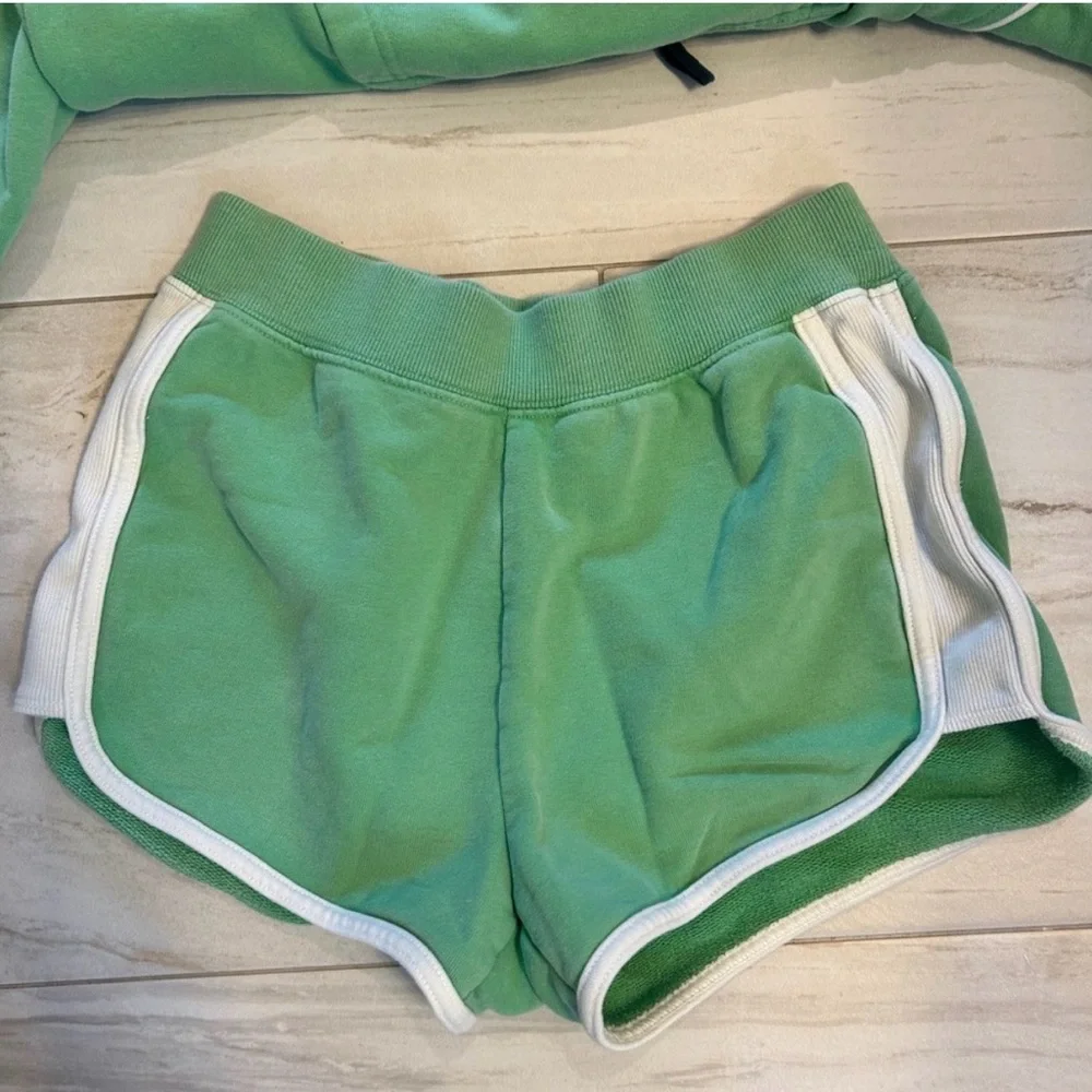 OFFLINE by Aerie Green Half-Zip Hoodie and Matching Shorts Set - Picture 3 of 6